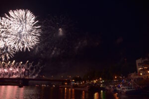 Das Ruhrorter Hafenfest mit Feuerwerk. ©mhu